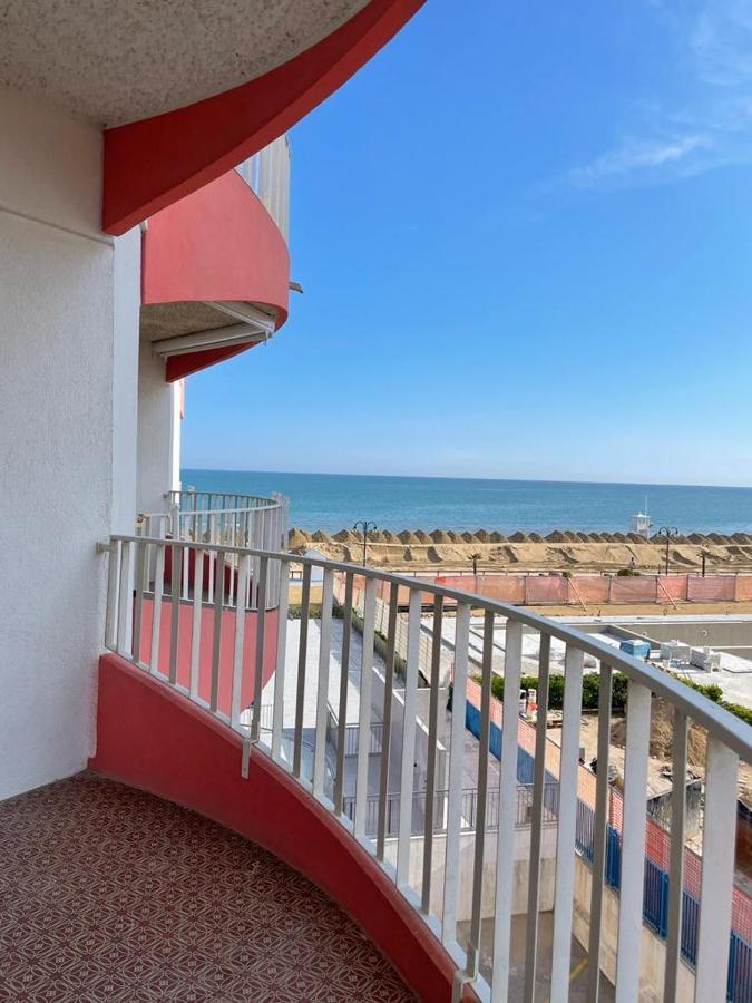 Residence Apollo - Walterigato Apartments Solo Per Famiglie Лидо-ди-Езоло Экстерьер фото