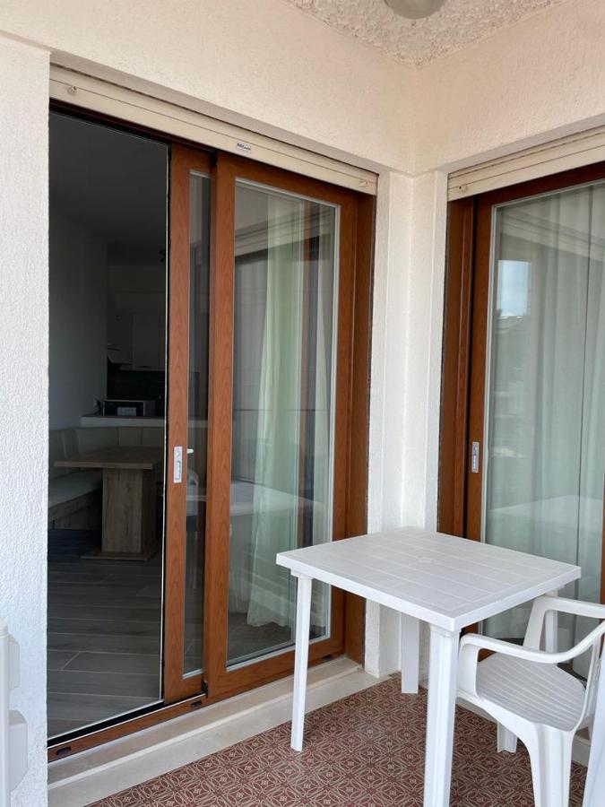 Residence Apollo - Walterigato Apartments Solo Per Famiglie Лидо-ди-Езоло Экстерьер фото