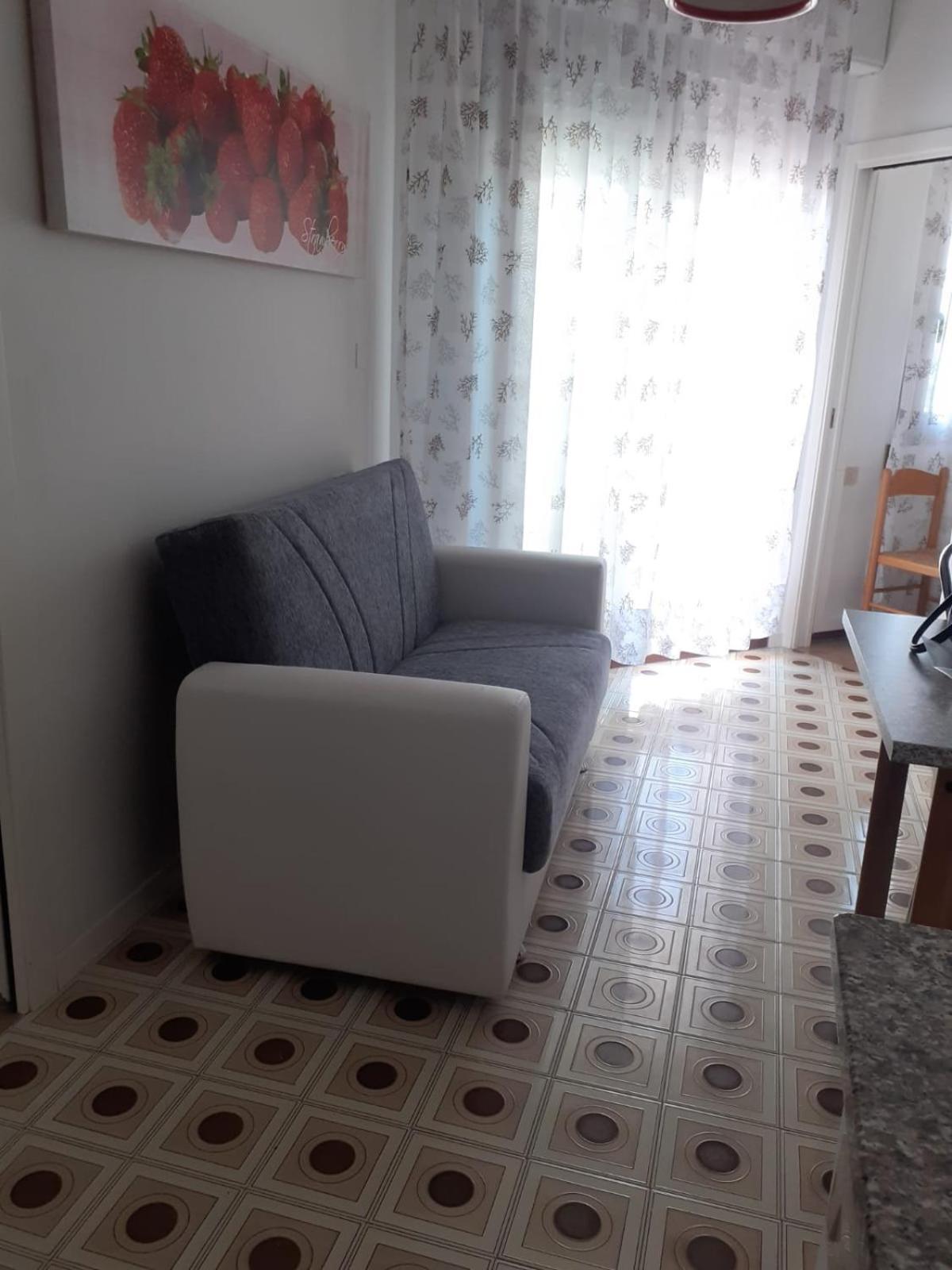 Residence Apollo - Walterigato Apartments Solo Per Famiglie Лидо-ди-Езоло Экстерьер фото