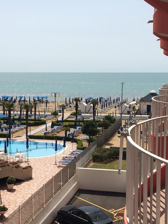 Residence Apollo - Walterigato Apartments Solo Per Famiglie Лидо-ди-Езоло Экстерьер фото